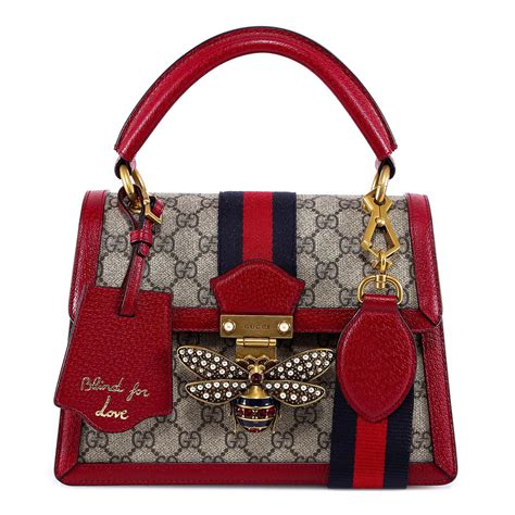 bee tote gucci|Gucci bag with bee clasp.